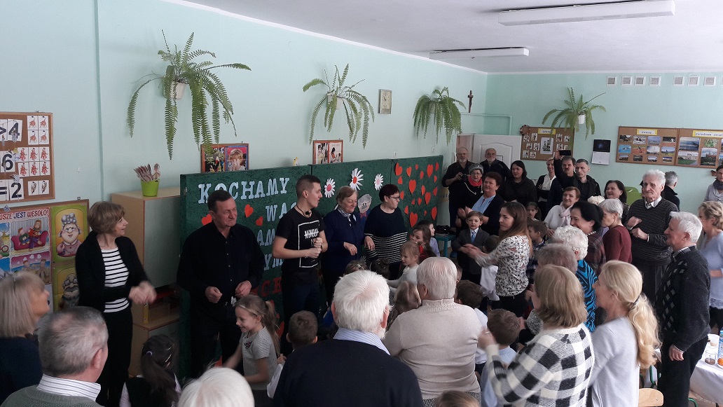 Dzien Babci i Dziadka gr V 6
